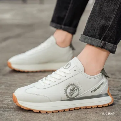 Retro Leather Sports Men’s Shoes – Lightweight and Stylish Casual Shoes